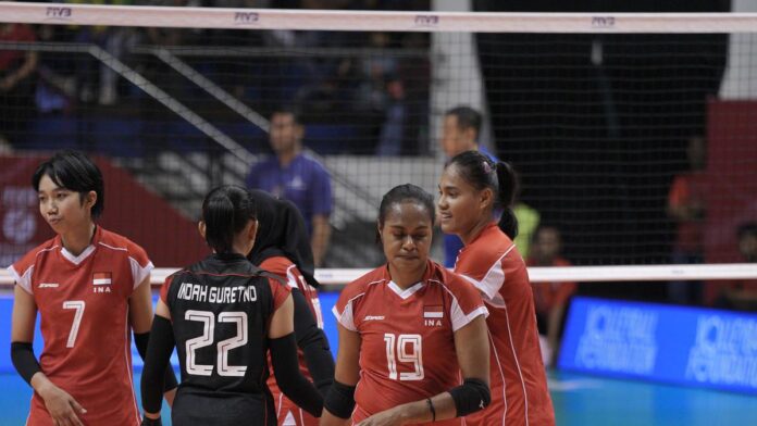 013171100_1754573953-timnas_voli_putri_indonesia_u21_vs_vietnam_fivb_2025_mitchell_soeharsono_02_h.j.jpeg